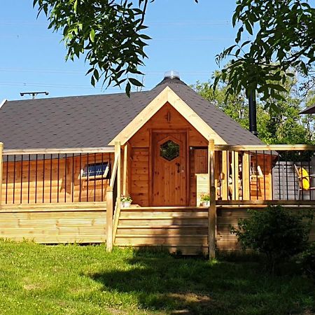 Ludchurch The Hive - Unique Log Cabin With Wood Burning Stove מראה חיצוני תמונה