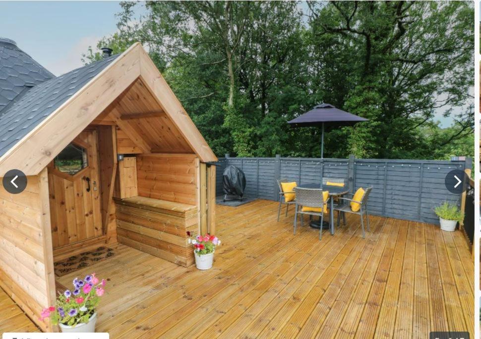 Ludchurch The Hive - Unique Log Cabin With Wood Burning Stove מראה חיצוני תמונה