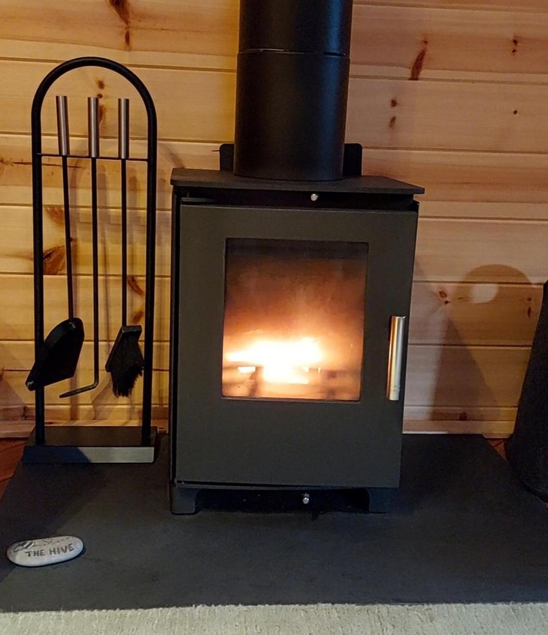 Ludchurch The Hive - Unique Log Cabin With Wood Burning Stove מראה חיצוני תמונה
